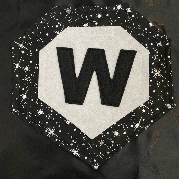 Creative Capes‎ Hero Set Black & Silver W Costume Handmade Boy Girl Dress-up - Picture 13 of 14